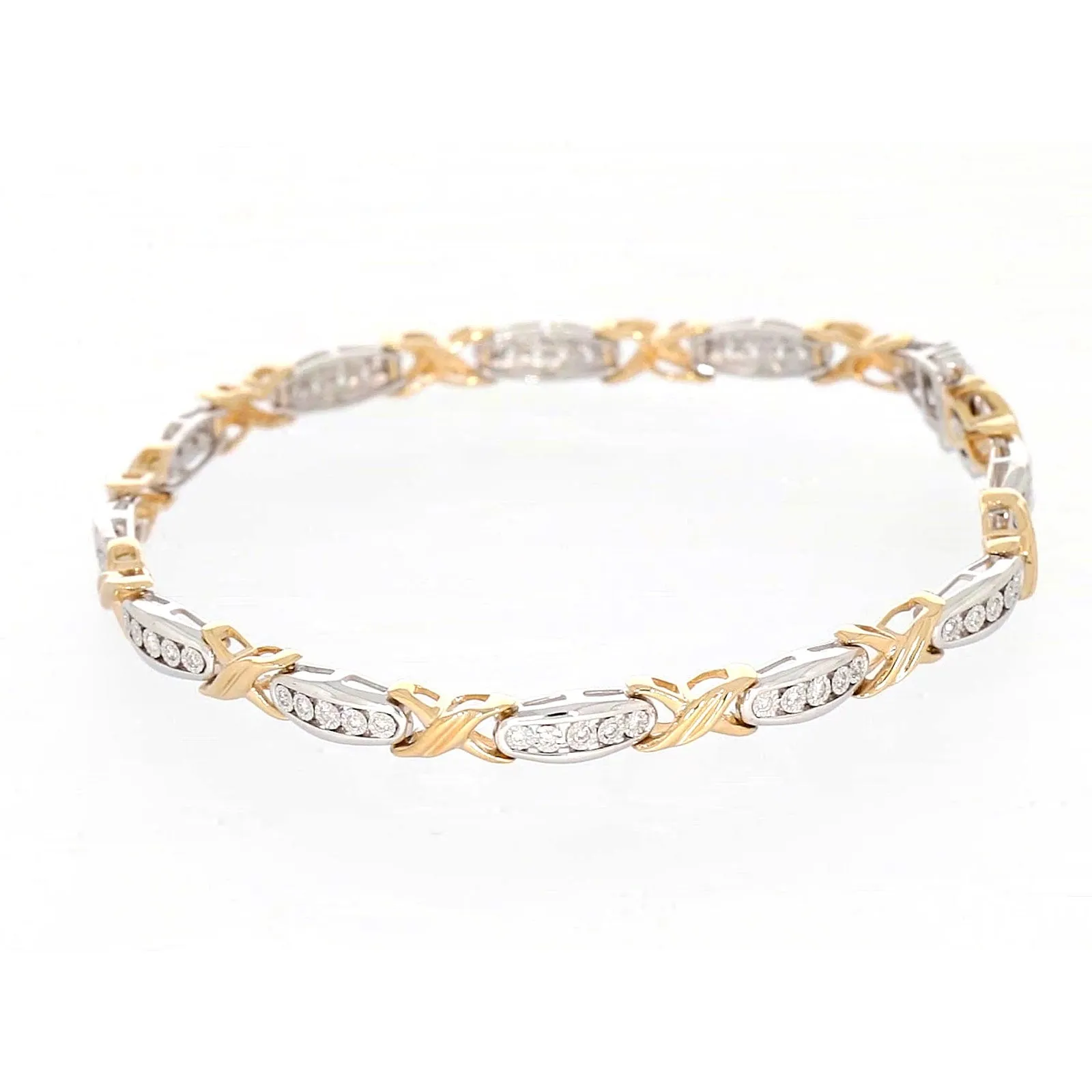 9ct Two Tone Gold Round Brilliant Cut with 0.30 Carat tw of Diamonds Bracelet