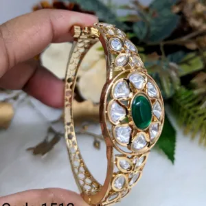 Aamrapali Gold Plated Kundan Openable Bangle