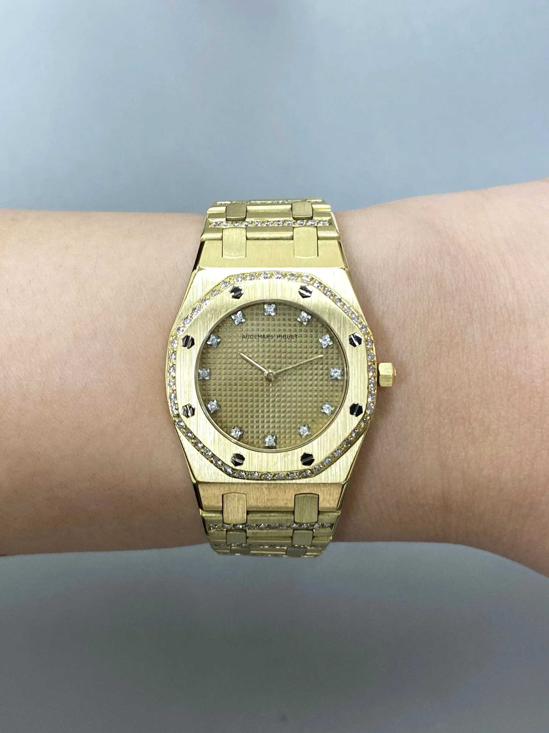 Audemars Piguet Royal Oak Diamond 18K Yellow Gold Ladies Watch