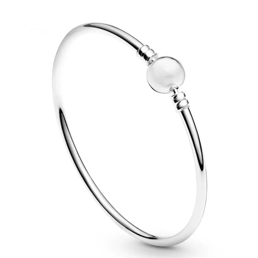 Ball silver bangle