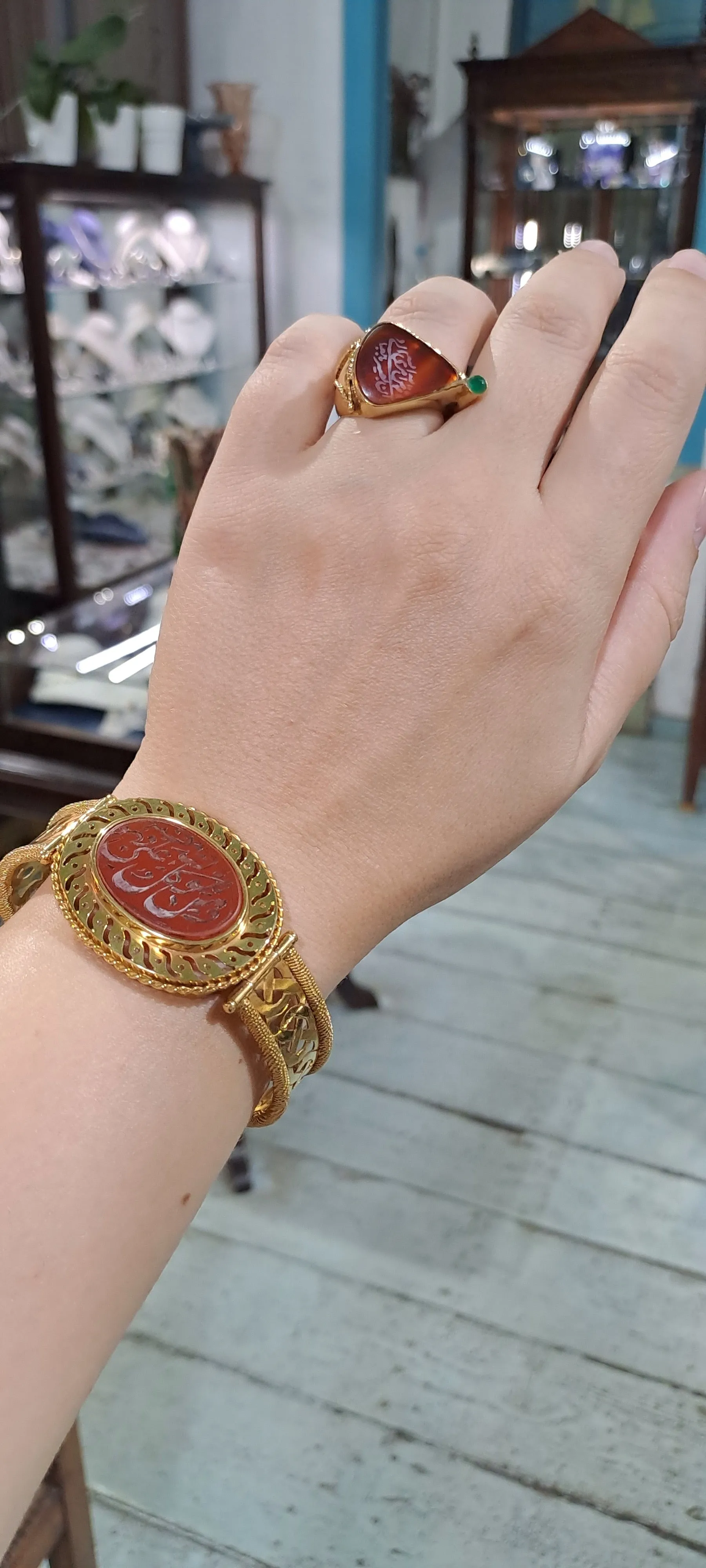 Bracelet in Gold 18k, perforated gold bracelet, handmade bracelet, with a seal stone carnelian