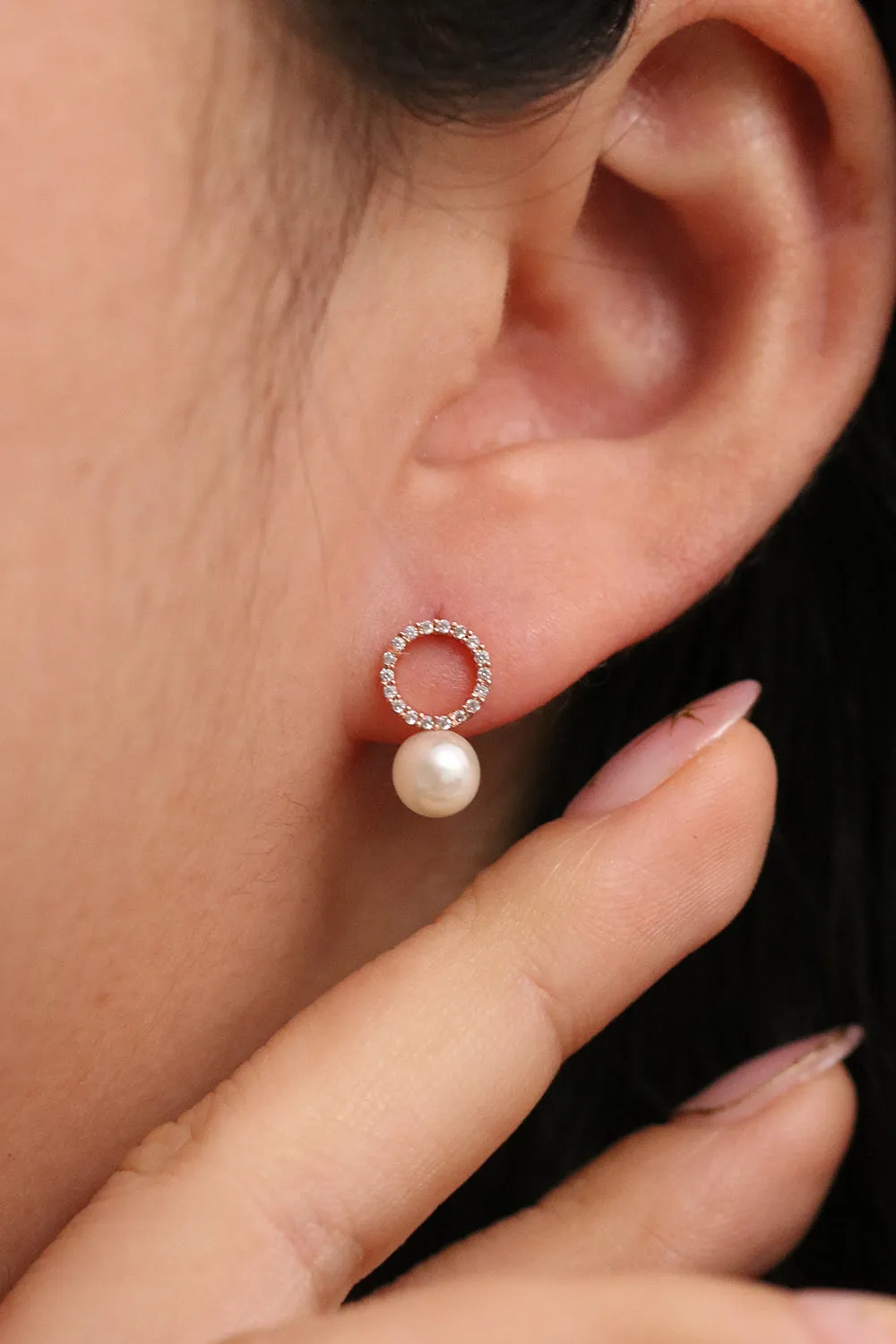 Circle pearl drop earrings