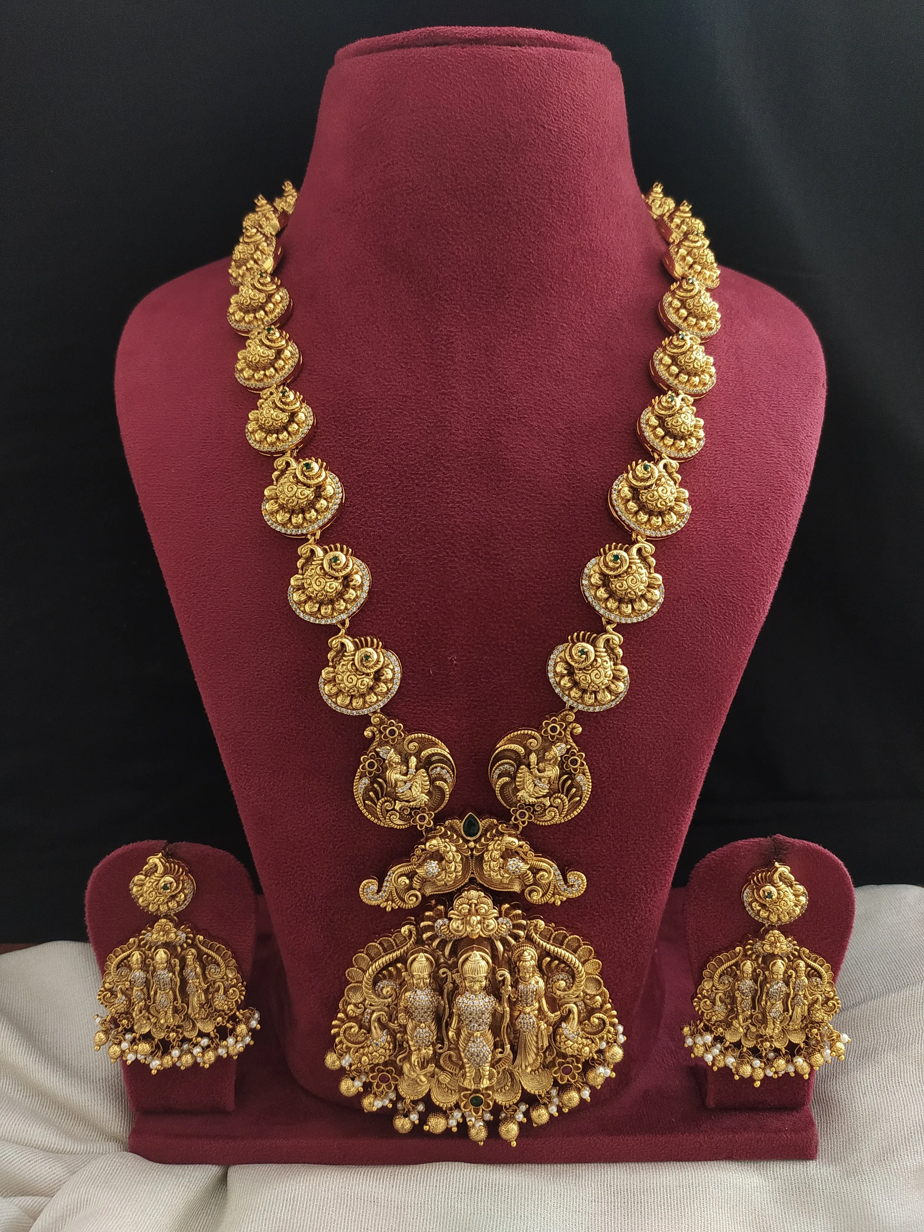 Exquisite Traditional Antique Ram-Parivar Long Haram Set