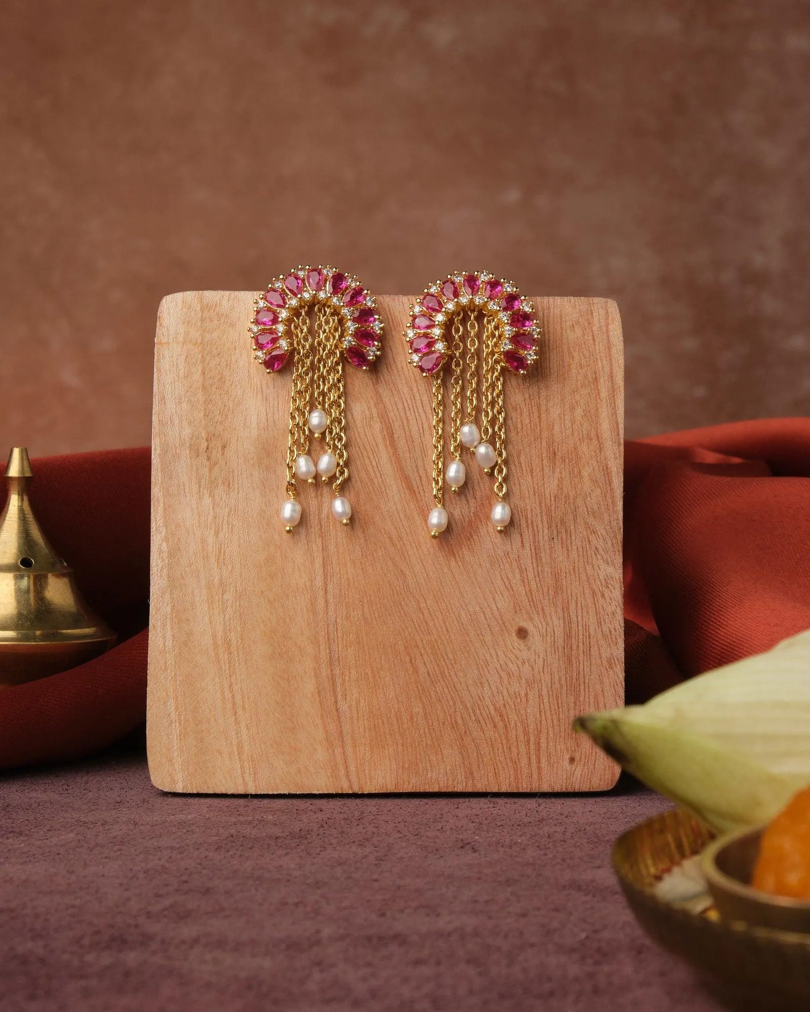 Fasionable Golden Hanging Jhumka