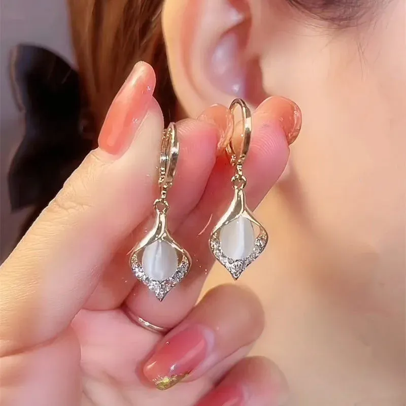 Korean Elegant Shiny Zircon White Green Moonlight Party Trend Earring