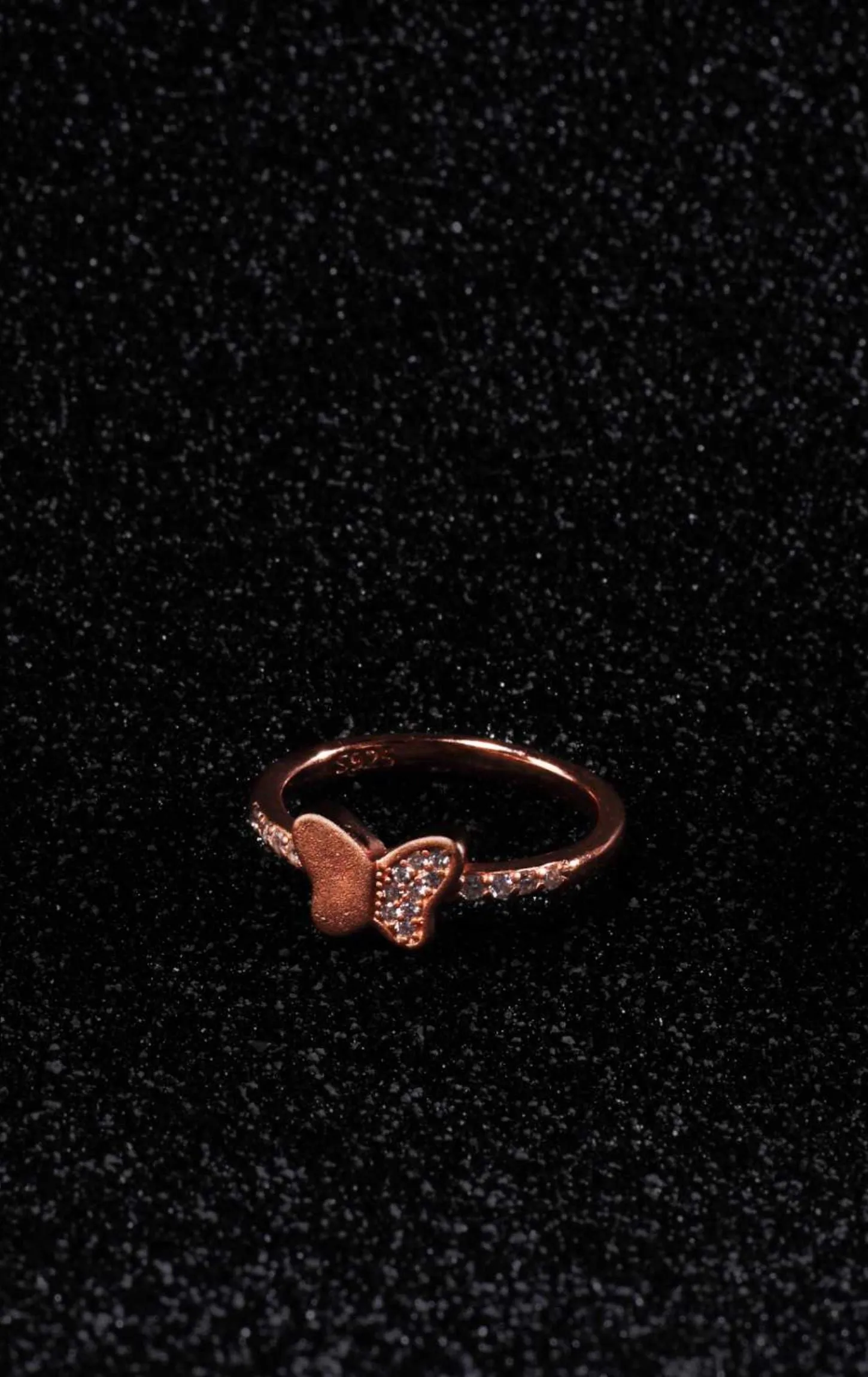 Luxurious Butterfly Ring Rose Gold