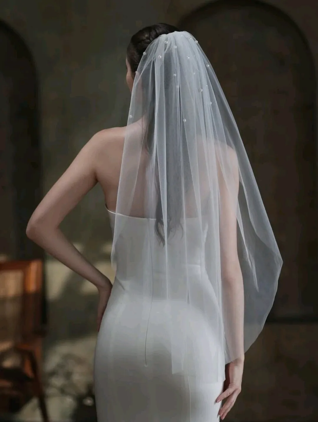 Scattered Pearl Veil