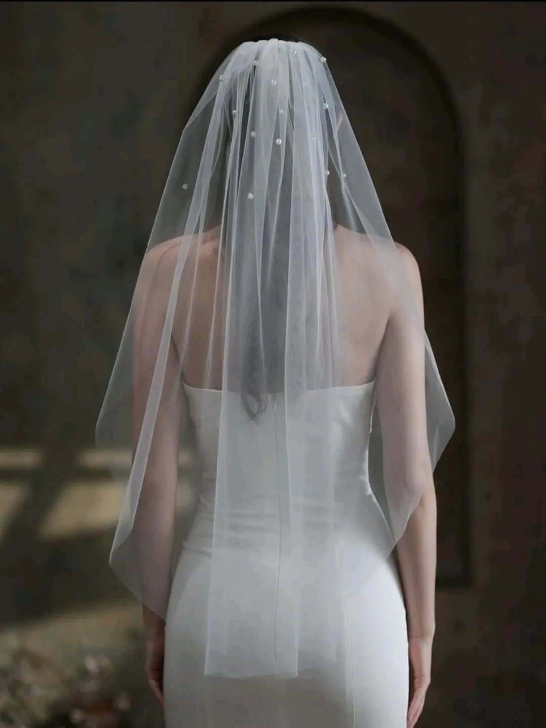 Scattered Pearl Veil