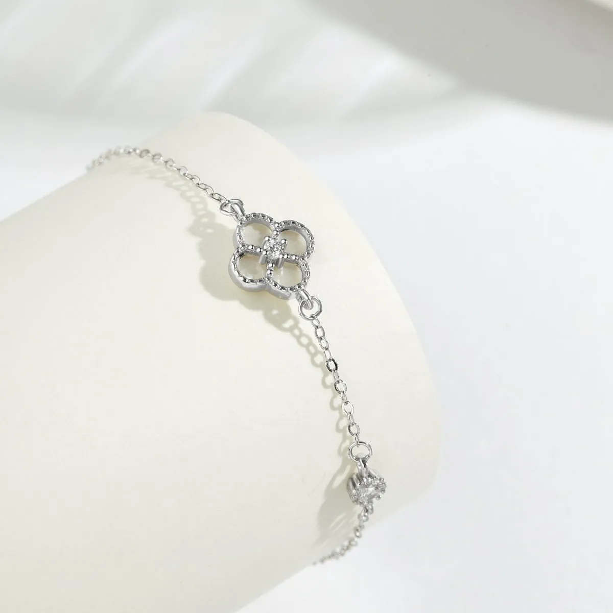 White Shell Clover Bracelet